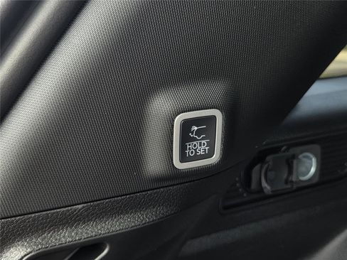 New 2025 Jeep Grand Cherokee Altitude RWD image 28