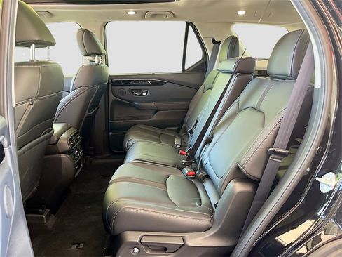 Used 2025 Honda Pilot Touring image 26