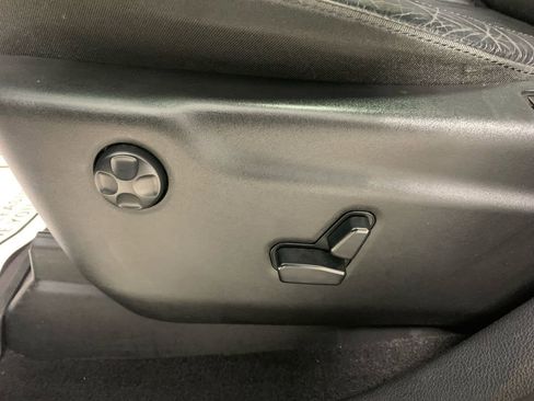 Used 2019 Jeep Grand Cherokee Limited w/ Luxury Group II image 20