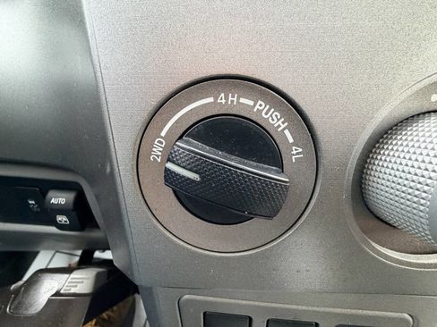 Used 2013 Toyota Sequoia SR5 w/ Premium Pkg image 66