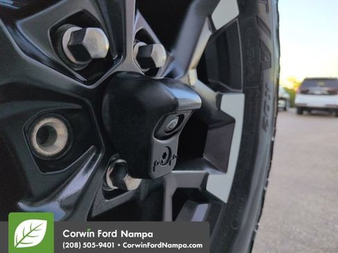 Used 2024 Jeep Wrangler Unlimited Rubicon AWD/4WD image 30