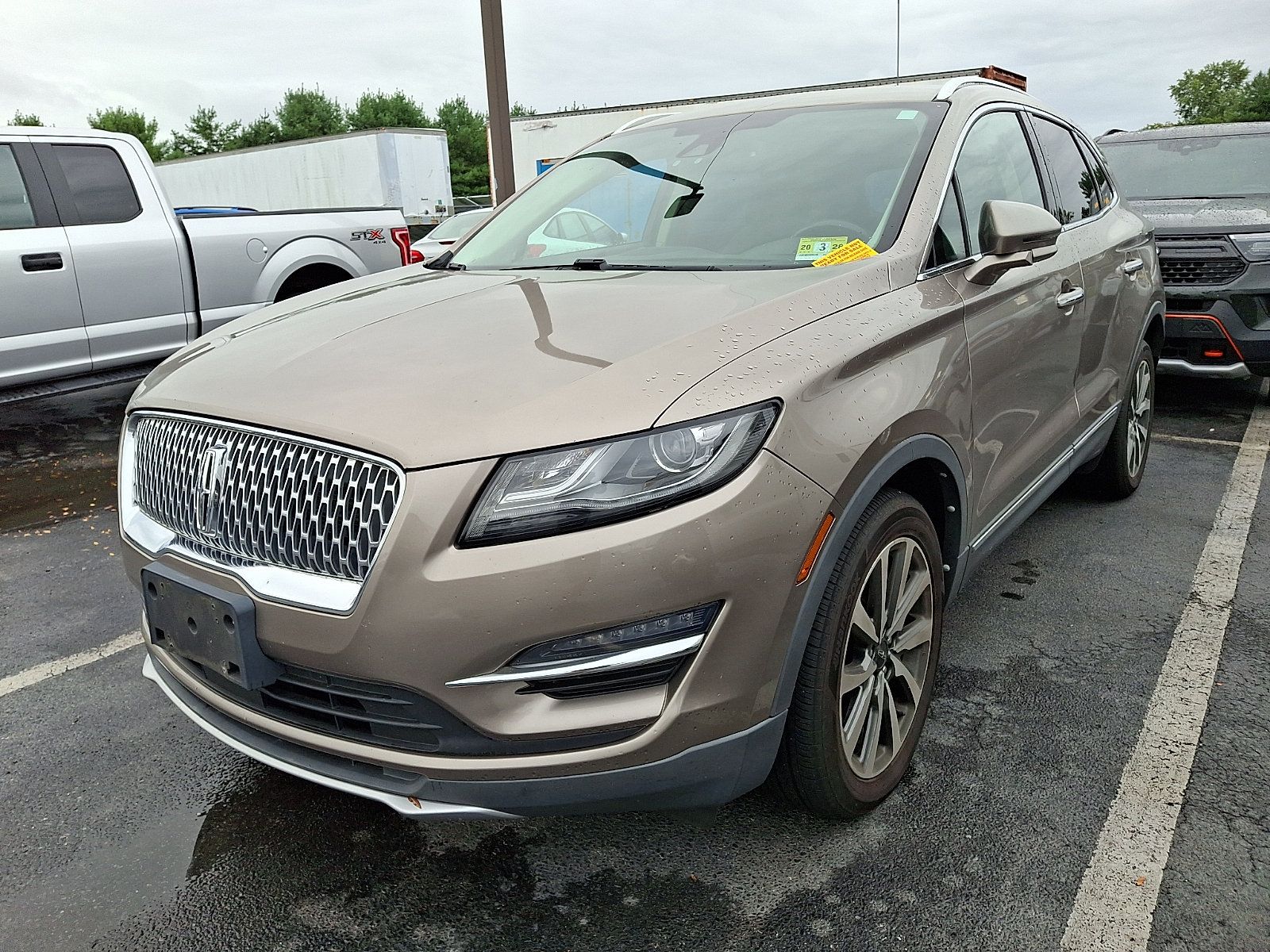 Used 2019 Lincoln MKC Reserve w/ MKC Climate Package AWD/4WD image 3