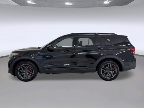 Certified 2025 Ford Explorer ST-Line w/ ST-Line Street Pack AWD/4WD image 2
