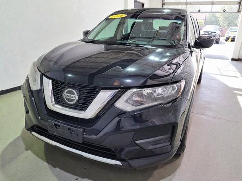 Used 2018 Nissan Rogue S image 10