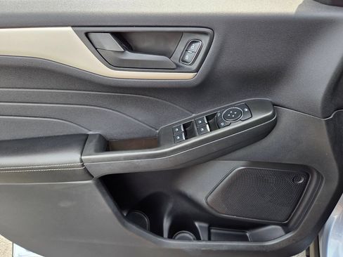 Certified 2022 Ford Escape SE FWD image 17