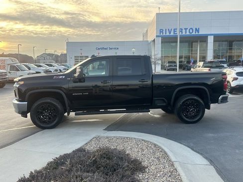 Certified 2022 Chevrolet Silverado 2500 LT w/ Convenience Package image 25