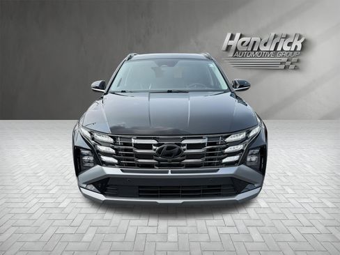 Used 2025 Hyundai Tucson Limited FWD image 3