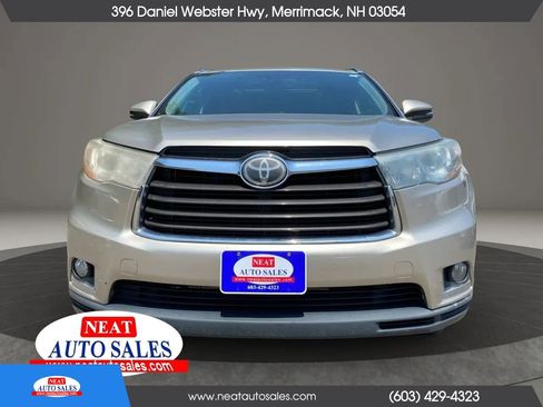 Used 2014 Toyota Highlander Limited Platinum AWD/4WD image 2