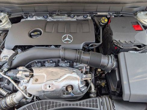 Used 2020 Mercedes-Benz GLB 250 image 21