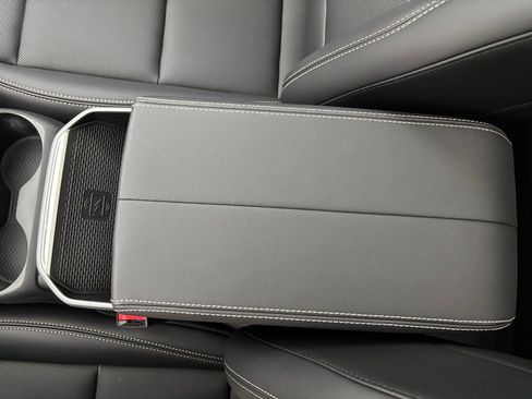 New 2026 GMC Terrain Elevation w/ Elevation Premium Package image 31