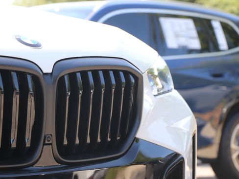 Certified 2026 BMW X5 xDrive40i w/ M Sport Package AWD/4WD image 5