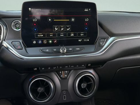 Used 2023 Chevrolet Blazer LT FWD image 19