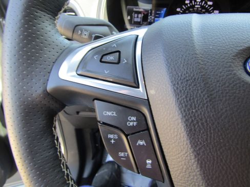 Certified 2022 Ford Edge ST w/ Equipment Group 401A image 30