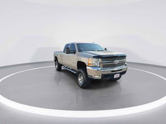 Used 2009 Chevrolet Silverado 3500 LTZ w/ Suspension Package, Off-Road AWD/4WD video 2