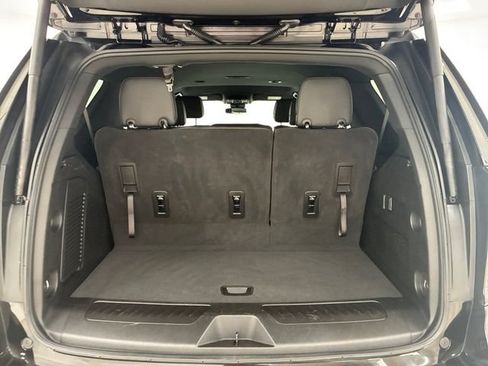 Used 2025 Chevrolet Tahoe LT AWD/4WD image 17