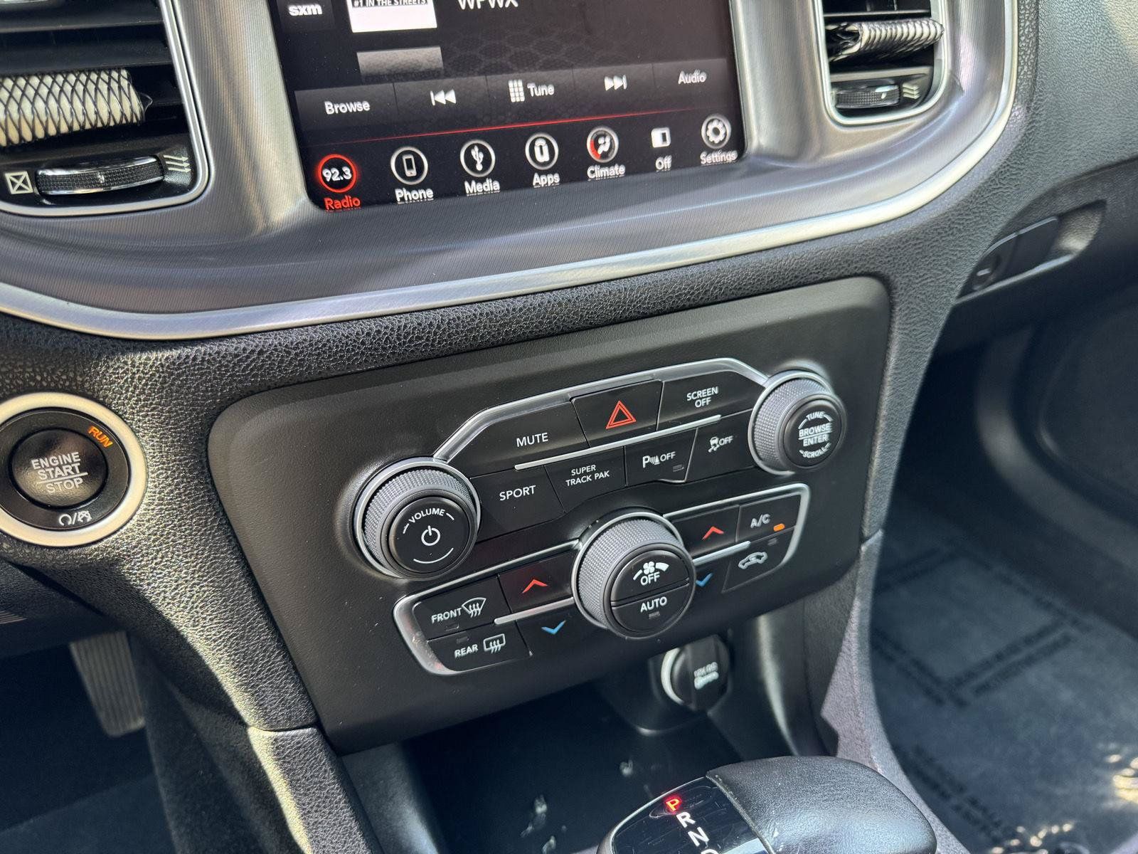 Used 2019 Dodge Charger SXT AWD/4WD image 28