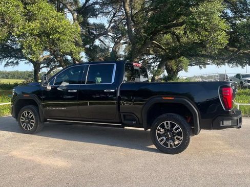 Used 2024 GMC Sierra 2500 Denali Ultimate AWD/4WD image 7