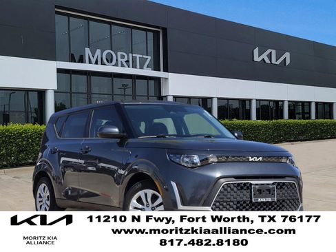 Used 2023 Kia Soul LX image 1