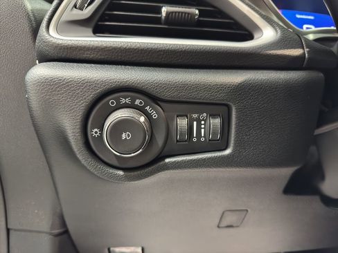 New 2026 Chrysler Pacifica Select image 21