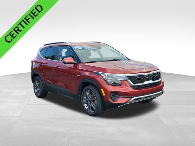 Used 2023 Kia Seltos S w/ Navigation Package AWD/4WD image 3