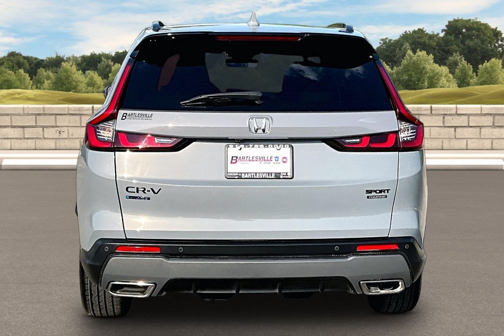 Used 2026 Honda CR-V Sport Touring image 4