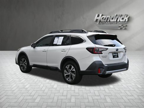 Used 2020 Subaru Outback Limited AWD/4WD image 7