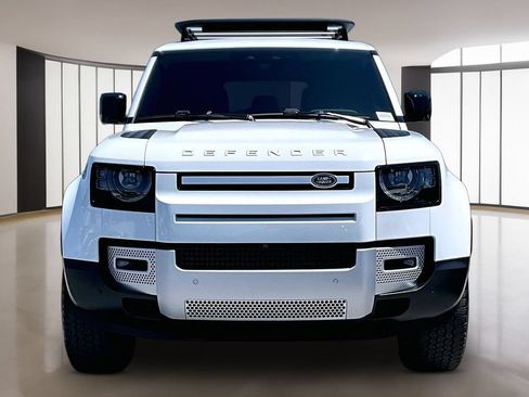 Certified 2023 Land Rover Defender 110 SE AWD/4WD image 2