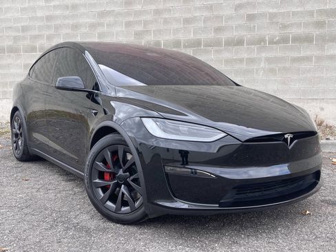 Used 2024 Tesla Model X Plaid image 1