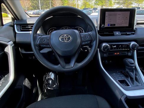 Used 2024 Toyota RAV4 LE image 6