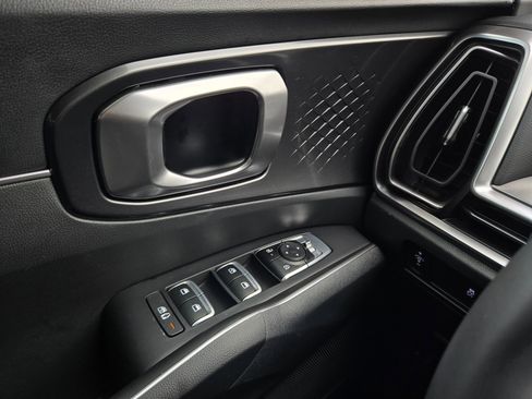 Used 2025 Kia Sorento S w/ Panoramic Sunroof Package FWD image 21