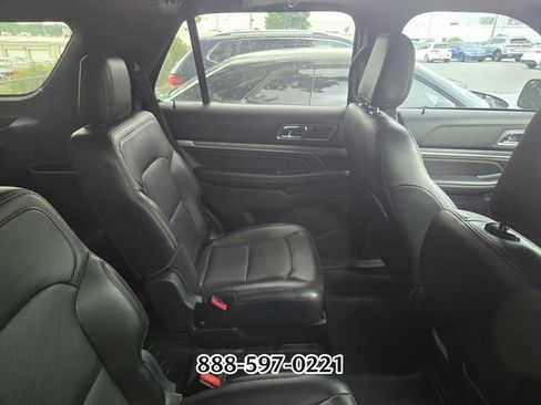 Used 2018 Ford Explorer Sport w/ Equipment Group 401A AWD/4WD image 8