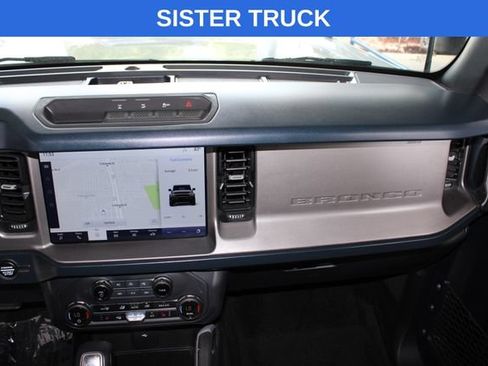 Used 2024 Ford Bronco Outer Banks AWD/4WD image 22