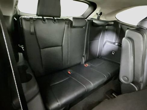 Certified 2024 Toyota Highlander Limited AWD/4WD image 30
