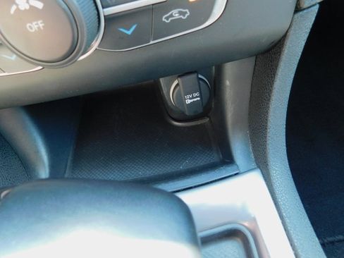 Used 2023 Dodge Charger SXT image 28