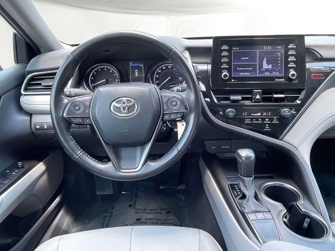 Used 2024 Toyota Camry SE FWD image 12