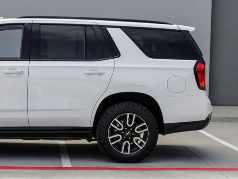 Used 2023 GMC Yukon AT4 w/ AT4 Premium Package AWD/4WD image 15