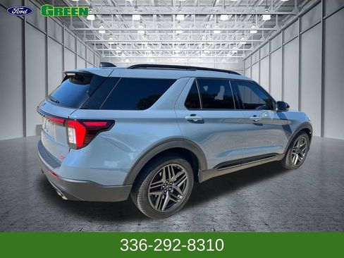 Used 2025 Ford Explorer ST w/ Sun And Sound Package AWD/4WD image 5