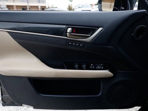 Used 2016 Lexus GS 200t 4dr Sedan RWD image 48