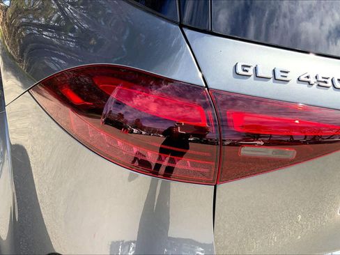 New 2026 Mercedes-Benz GLE 450 4MATIC image 18