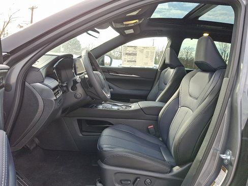 New 2026 INFINITI QX60 Sport AWD/4WD image 10