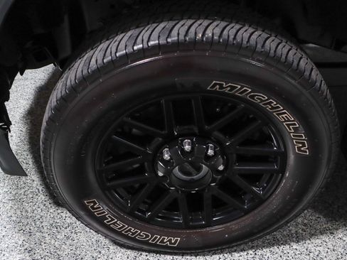 Used 2022 Ford F250 Lariat w/ Black Appearance Package image 11