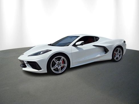 Used 2022 Chevrolet Corvette Stingray Preferred Cpe w/ Engine Appearance Package image 2