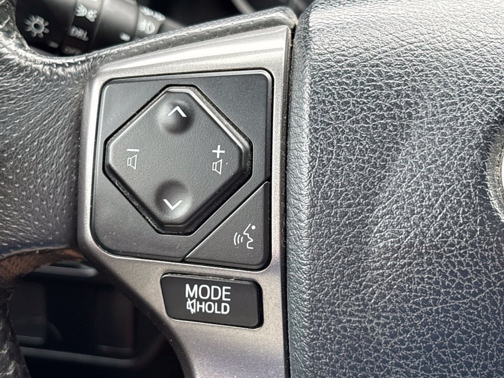 Used 2017 Toyota Tacoma SR5 w/ Tow Package AWD/4WD image 20