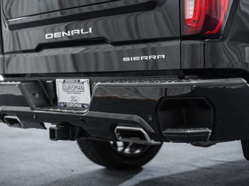 Used 2023 GMC Sierra 1500 Denali Ultimate AWD/4WD image 7