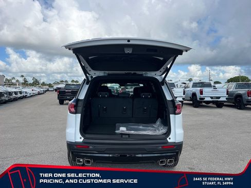 New 2026 GMC Acadia AT4 w/ Luxury Package AWD/4WD image 17
