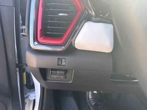 Used 2026 GMC Canyon AT4X AWD/4WD image 15