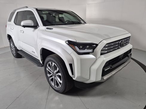 New 2025 Toyota 4Runner 4WD image 6