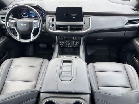 Used 2022 Chevrolet Tahoe Z71 w/ Luxury Package AWD/4WD image 14