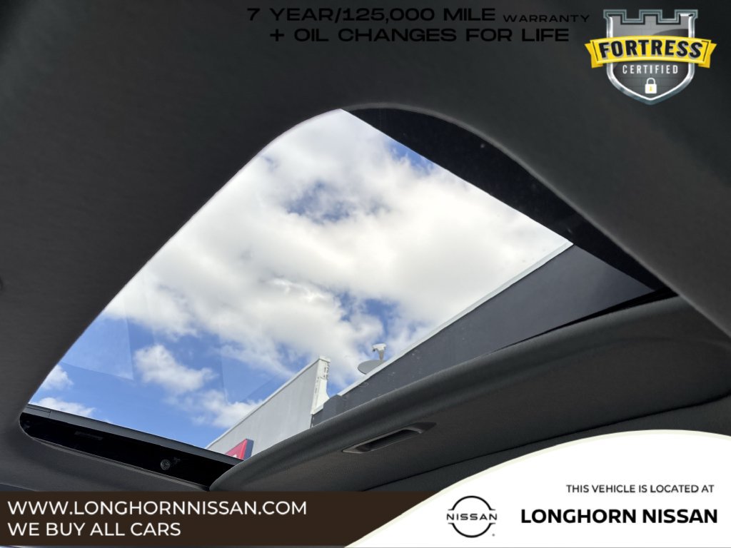 Used 2023 Hyundai Venue SEL FWD image 20