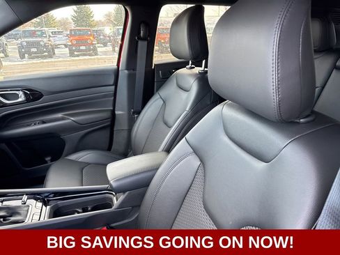 New 2026 Jeep Compass Latitude image 24